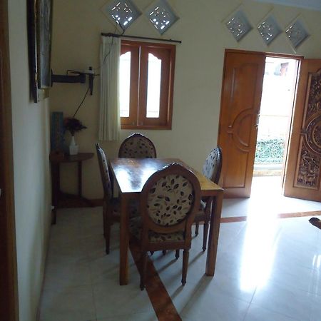 The Reinhold Guesthouse Bali Kerobokan Buitenkant foto