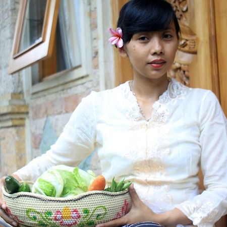 The Reinhold Guesthouse Bali Kerobokan Kamer foto