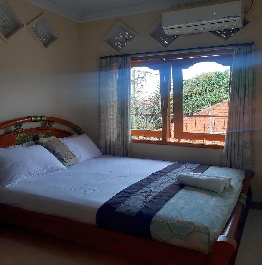 The Reinhold Guesthouse Bali Kerobokan Buitenkant foto