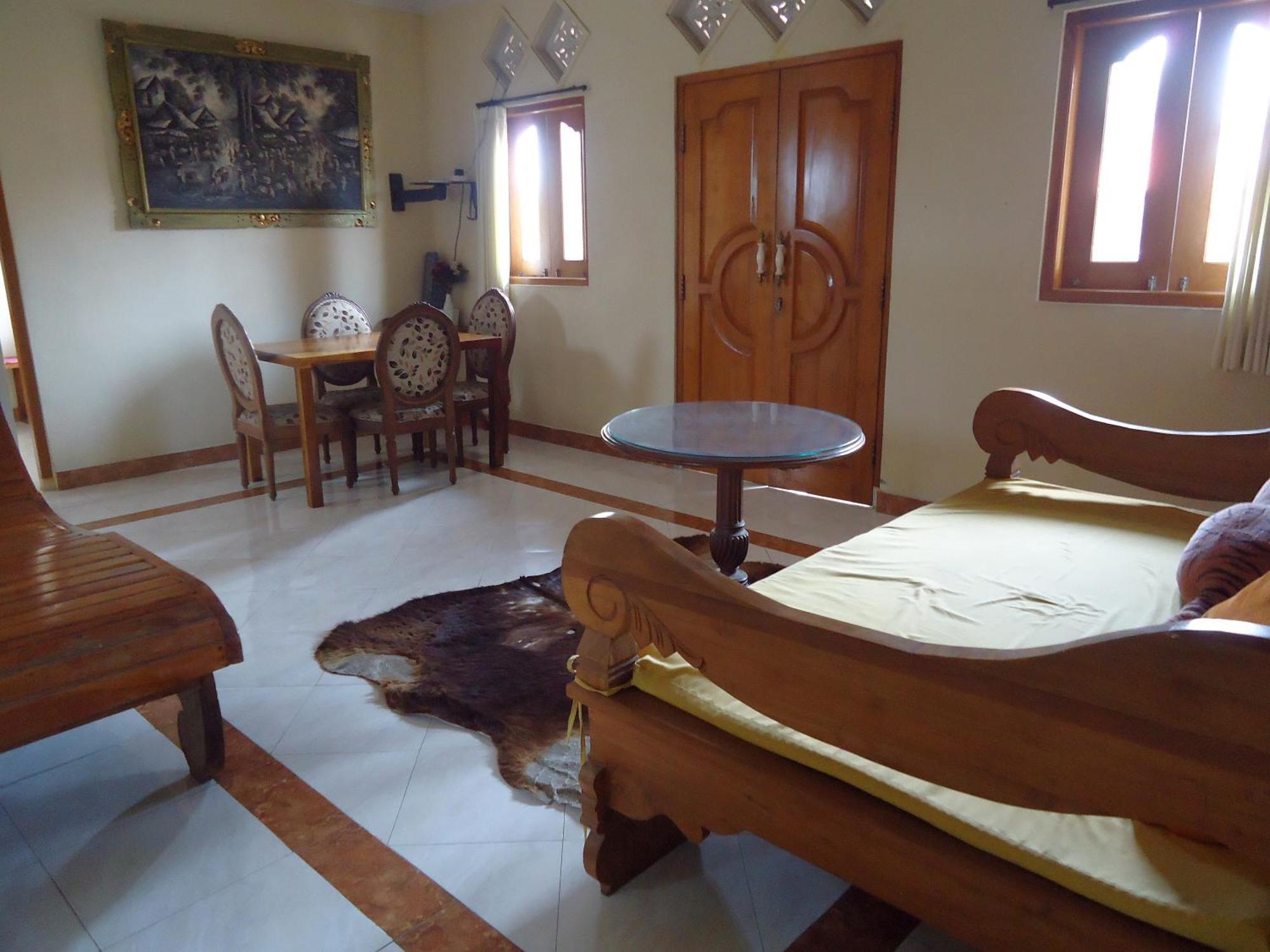 The Reinhold Guesthouse Bali Kerobokan Buitenkant foto