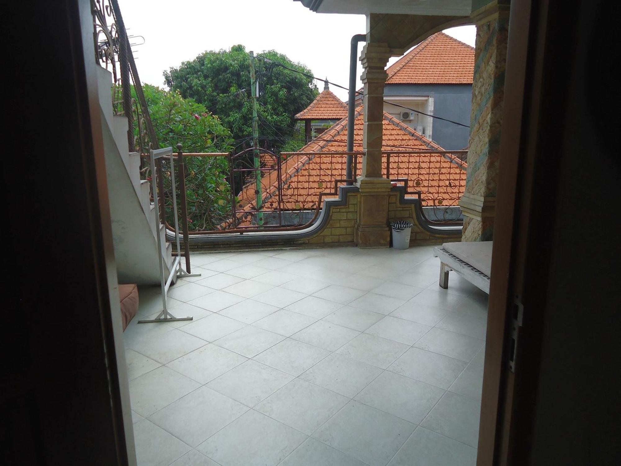 The Reinhold Guesthouse Bali Kerobokan Buitenkant foto