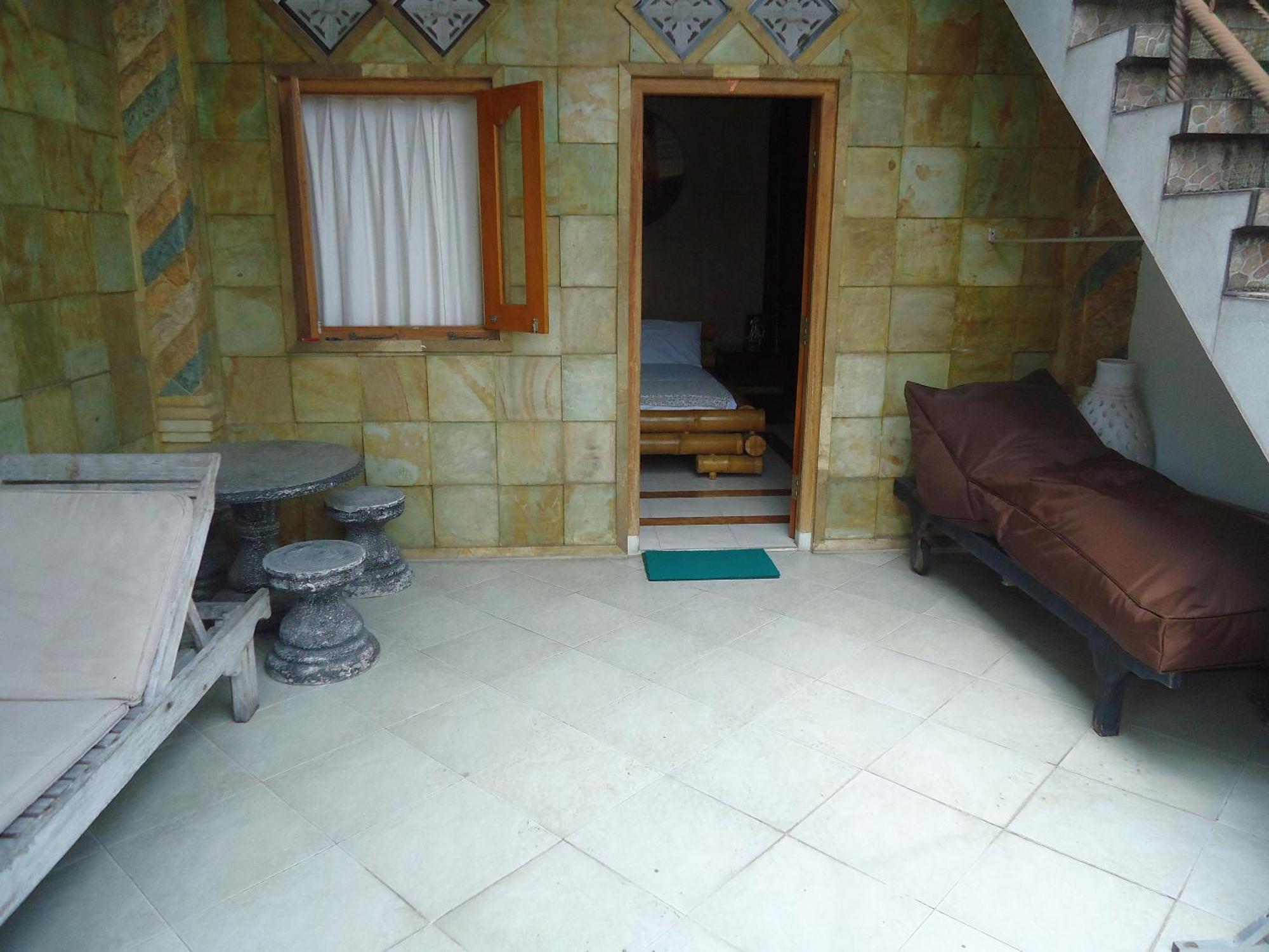 The Reinhold Guesthouse Bali Kerobokan Buitenkant foto