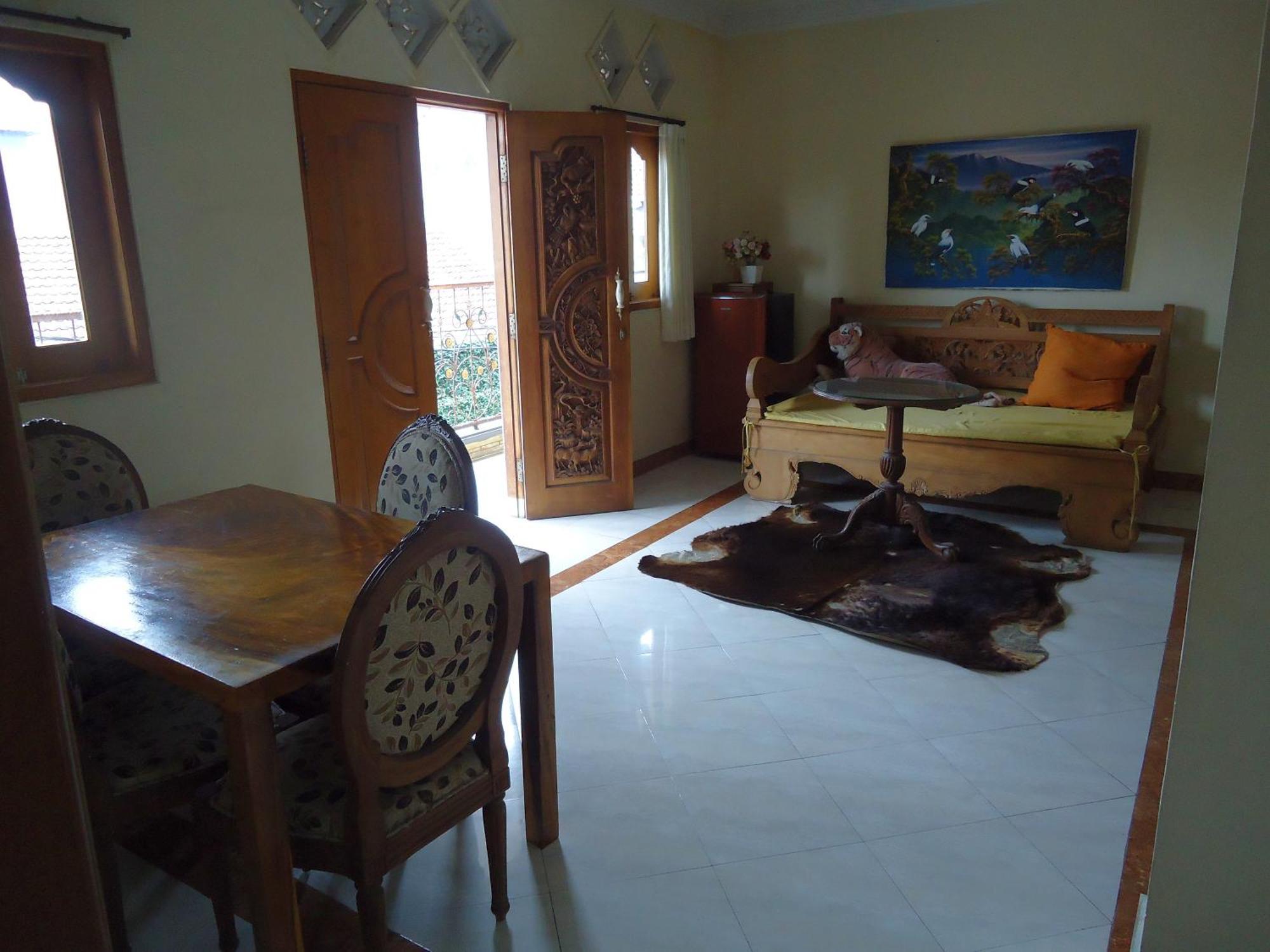 The Reinhold Guesthouse Bali Kerobokan Buitenkant foto