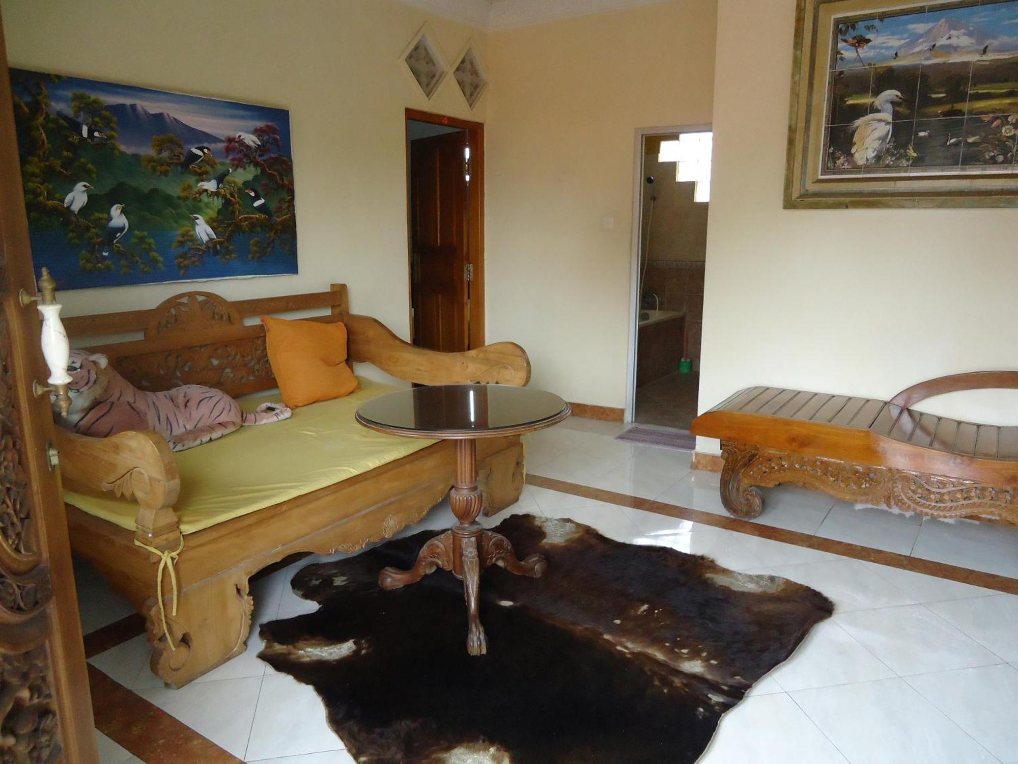 The Reinhold Guesthouse Bali Kerobokan Buitenkant foto