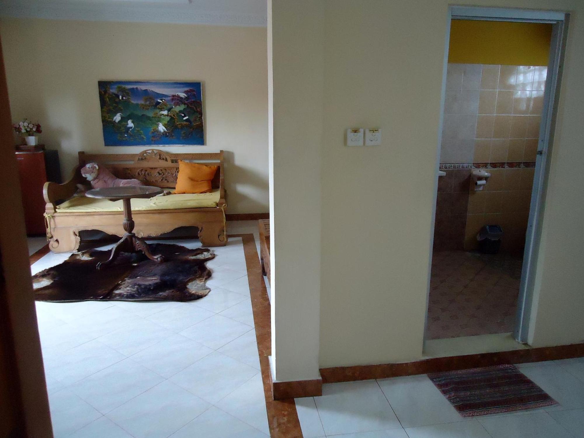 The Reinhold Guesthouse Bali Kerobokan Buitenkant foto