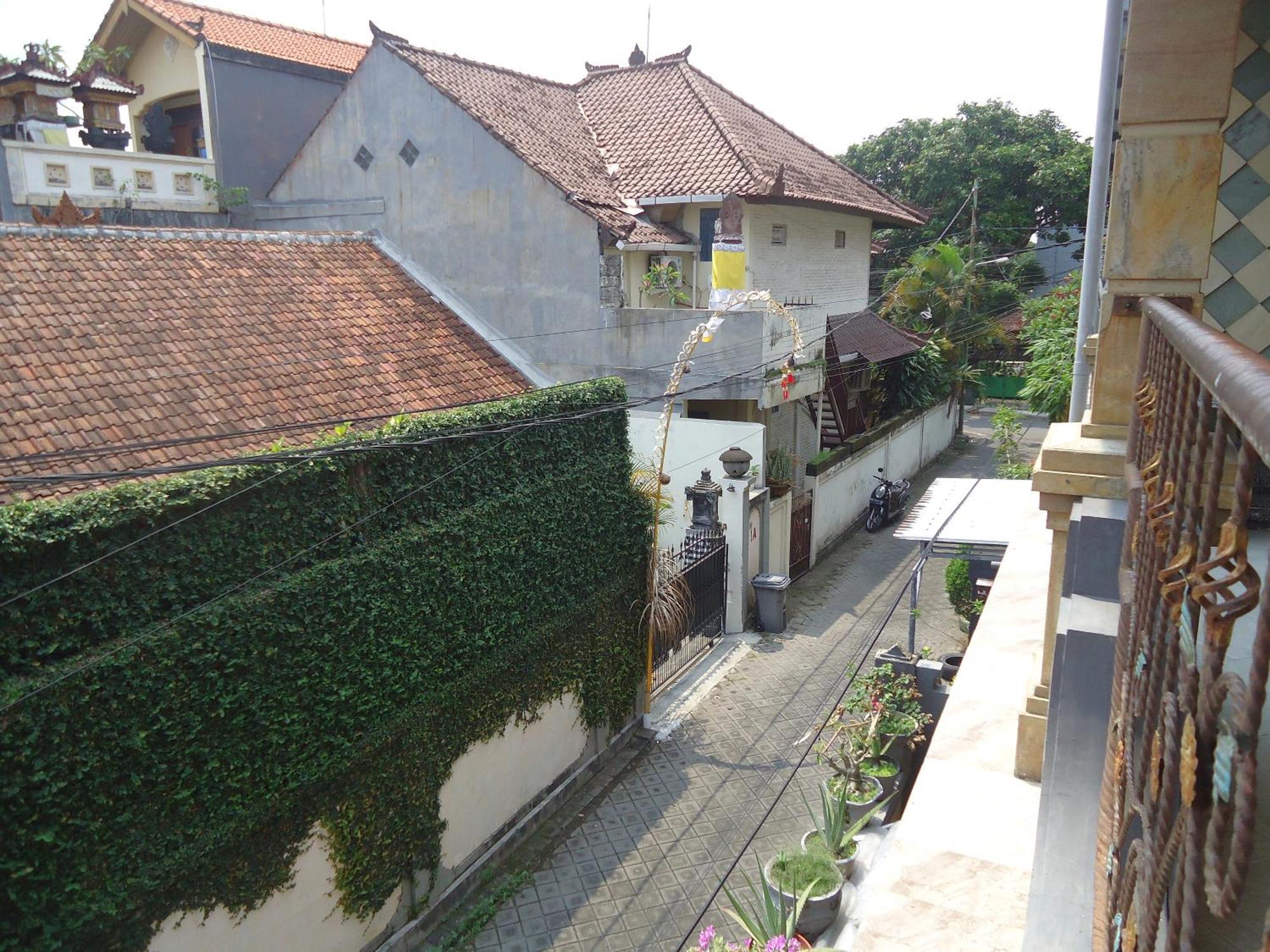 The Reinhold Guesthouse Bali Kerobokan Buitenkant foto