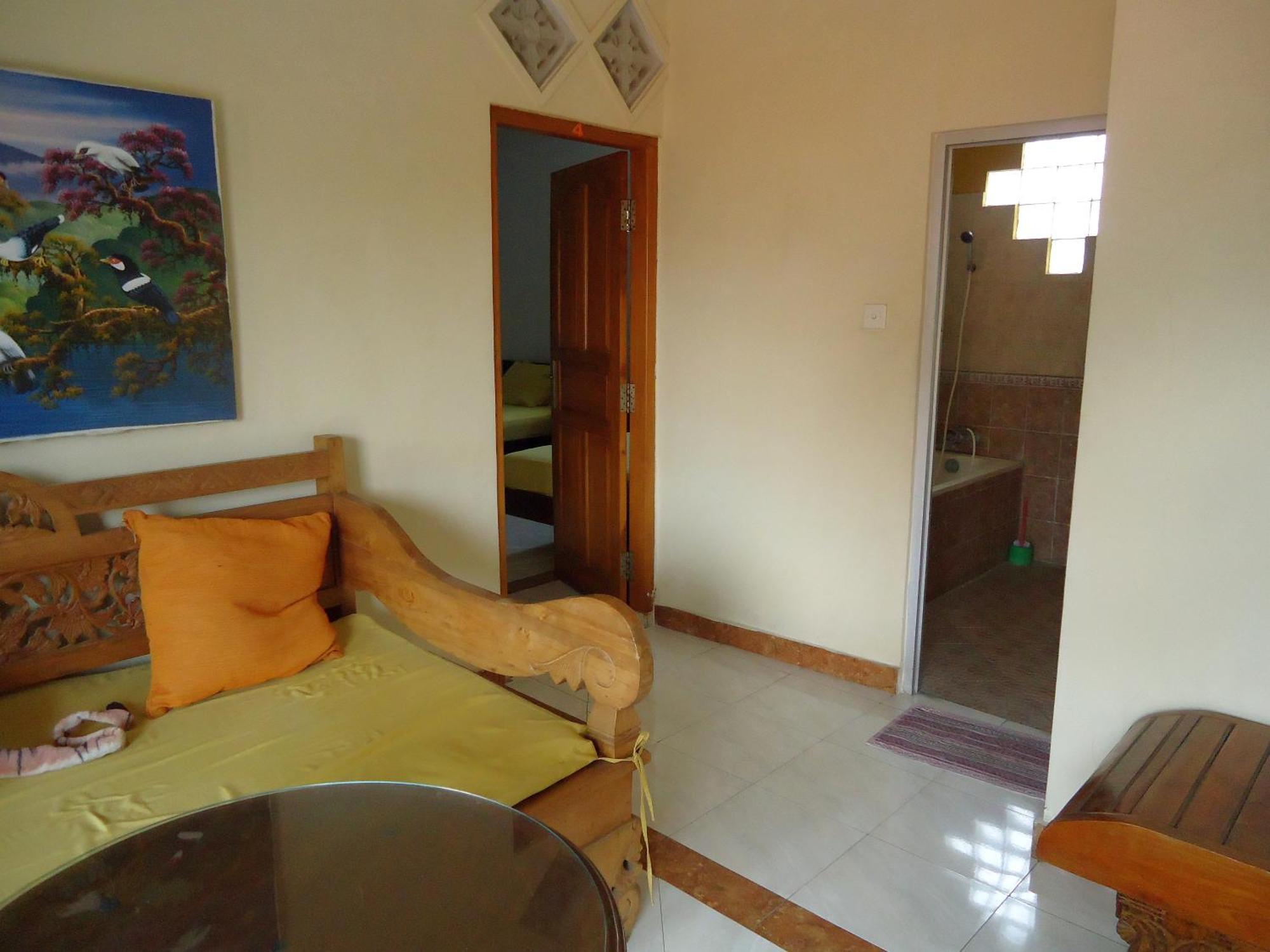 The Reinhold Guesthouse Bali Kerobokan Buitenkant foto