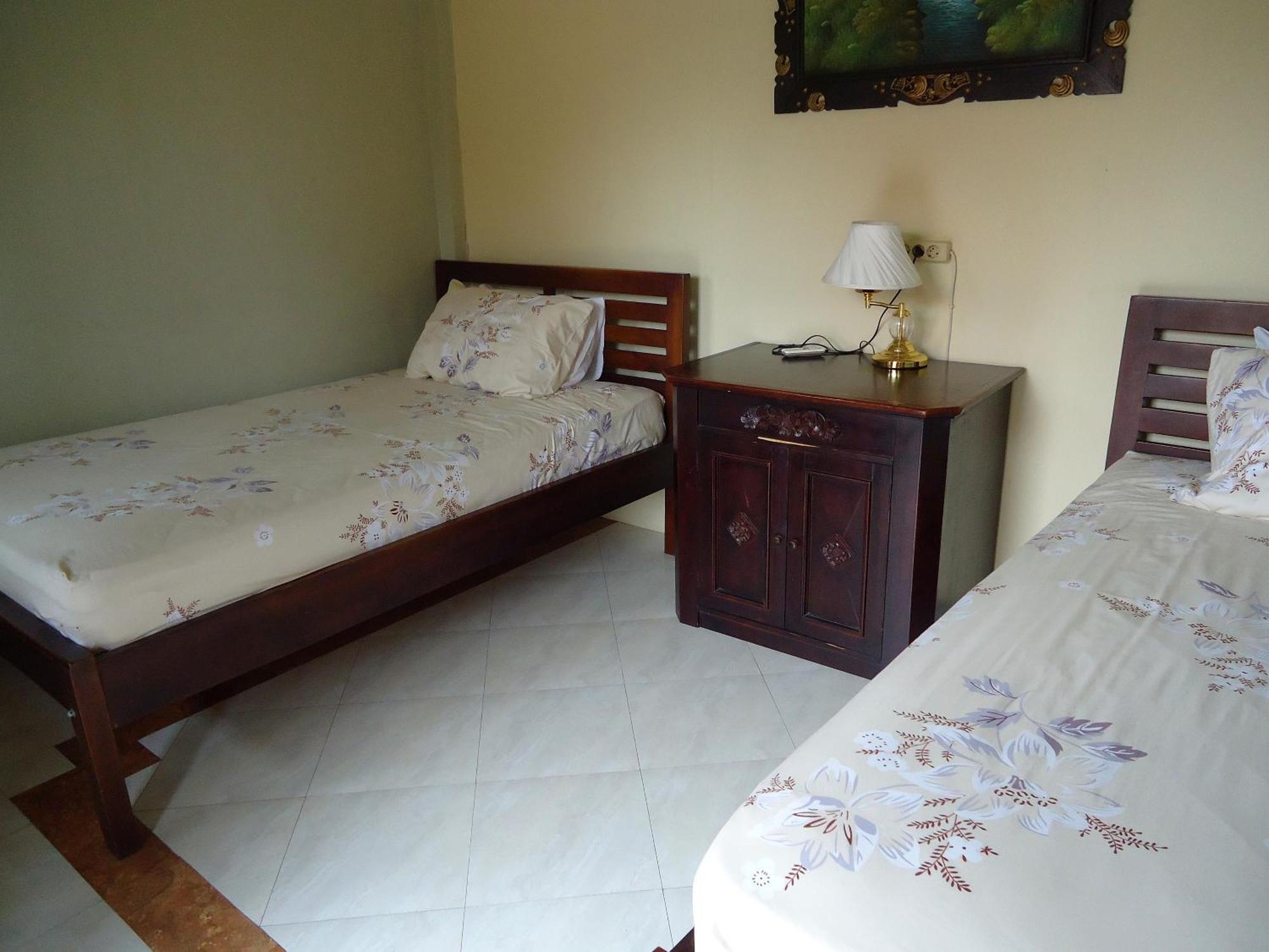 The Reinhold Guesthouse Bali Kerobokan Buitenkant foto