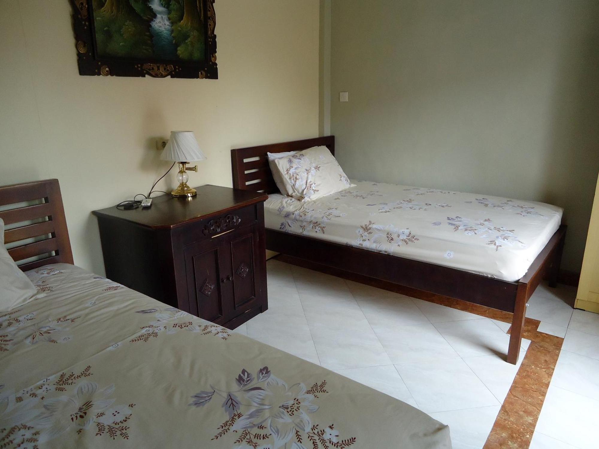 The Reinhold Guesthouse Bali Kerobokan Buitenkant foto