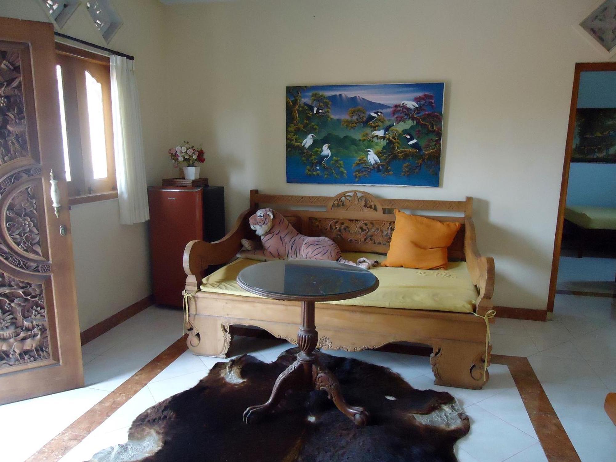 The Reinhold Guesthouse Bali Kerobokan Buitenkant foto